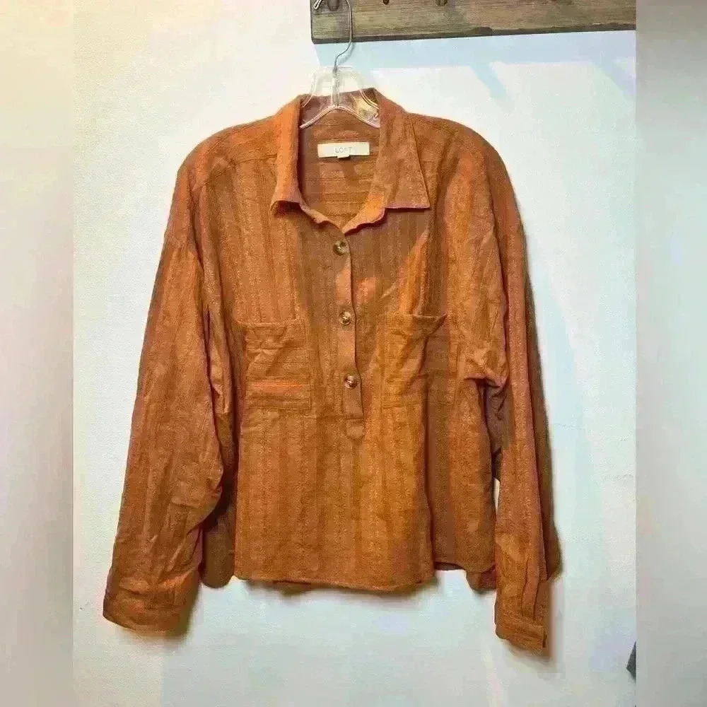 Loft size L women’s pullover button up